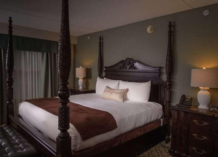D. Hotel Suites & Spa Holyoke Oda fotoğraf