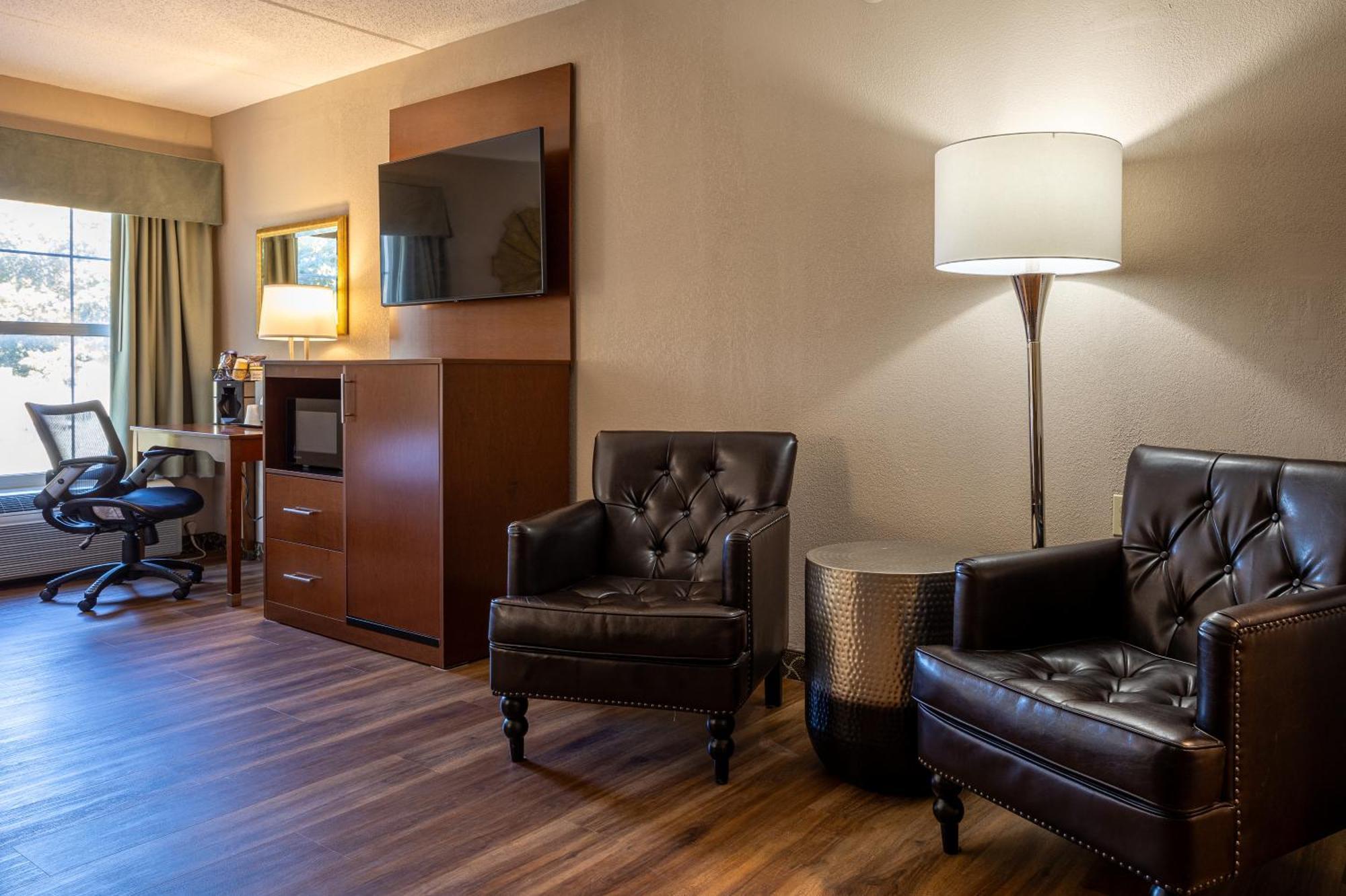 D. Hotel Suites & Spa Holyoke Dış mekan fotoğraf