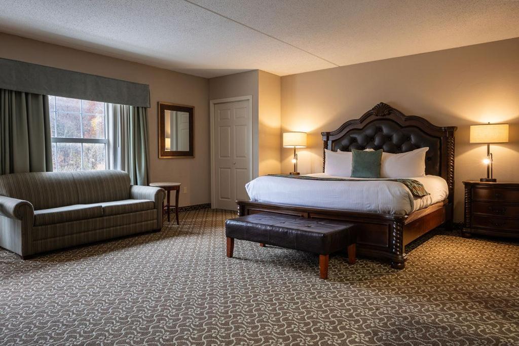 D. Hotel Suites & Spa Holyoke Dış mekan fotoğraf