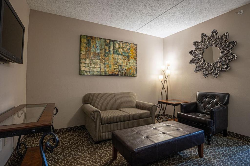 D. Hotel Suites & Spa Holyoke Dış mekan fotoğraf