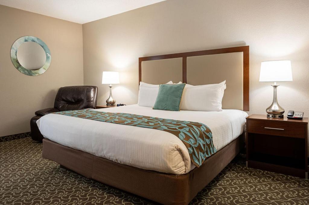 D. Hotel Suites & Spa Holyoke Dış mekan fotoğraf