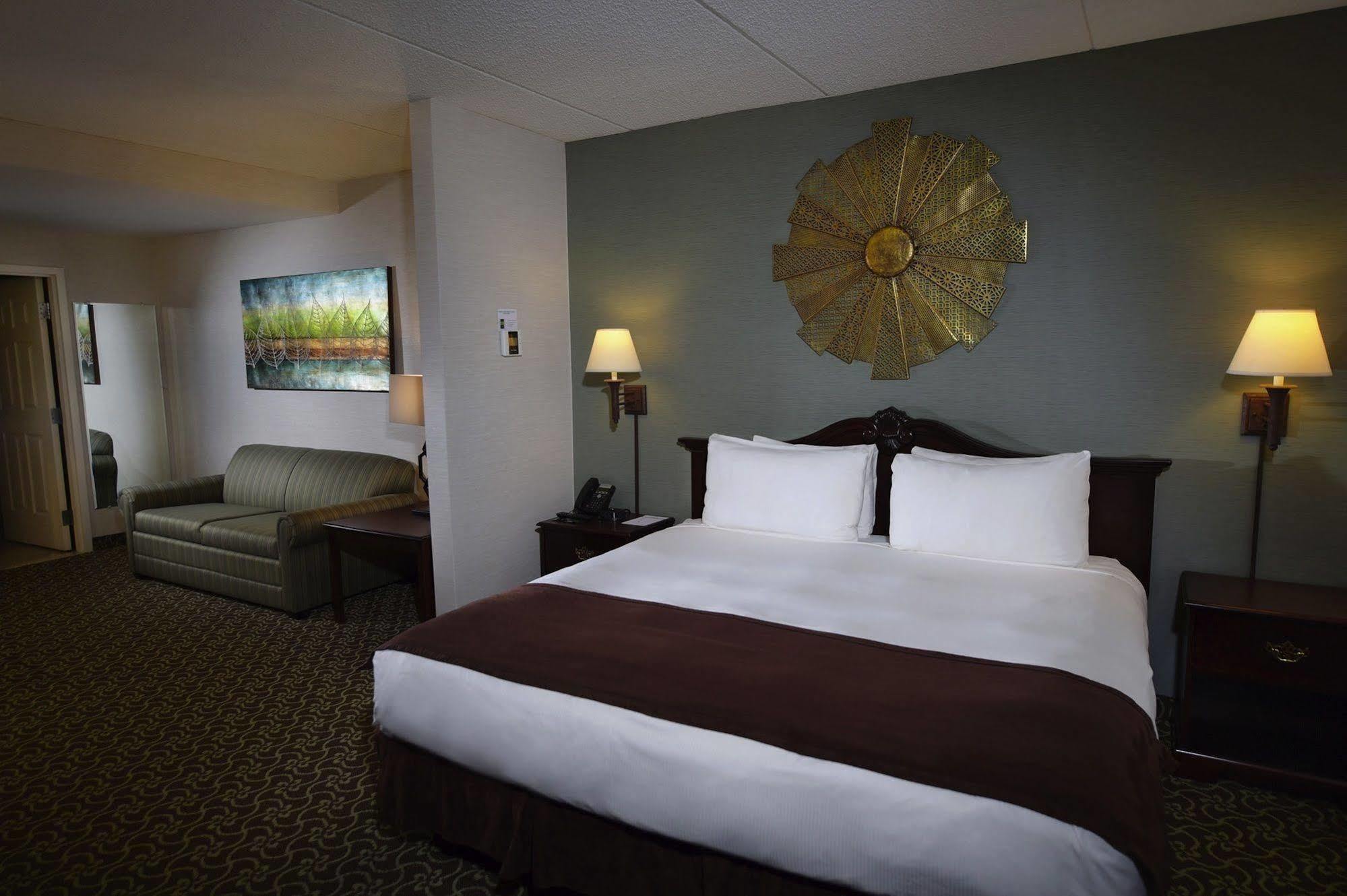 D. Hotel Suites & Spa Holyoke Dış mekan fotoğraf